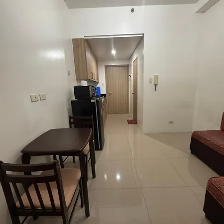 Shore Residence Condo Near Moa With Pool